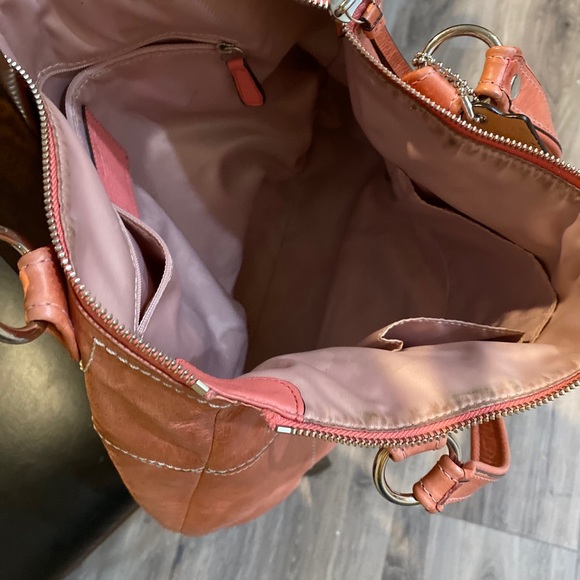 Coach - Picture 4 of 8